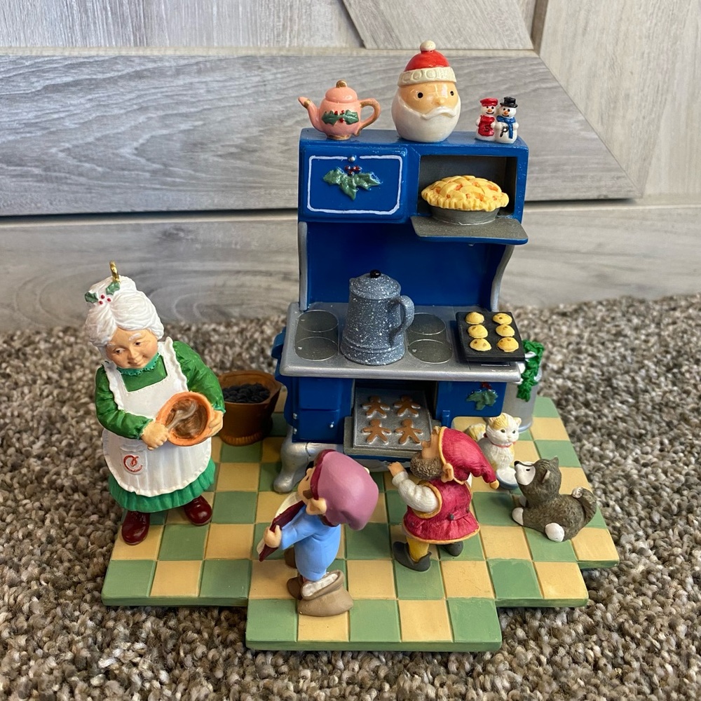 1995 Christmas Eve Bake Off, Club Expo Excl *ARTIST SIGNED, Mrs Clause Elves